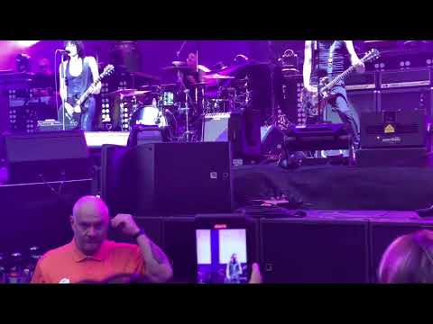 2022 Stadium Tour, Las Vegas  09/09/22   Joan Jett - Bad Reputation