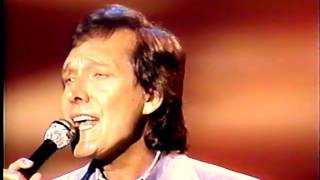 Billy Joe Royal   Love Has No Right   Live on Nashville Now 1989