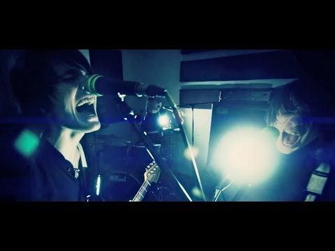 TRAMPOLENE - Alcohol Kiss