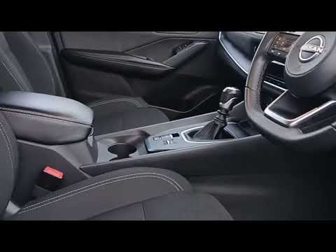 Nissan Qashqai 1.3 PET MILD HYBRID SV - Image 2