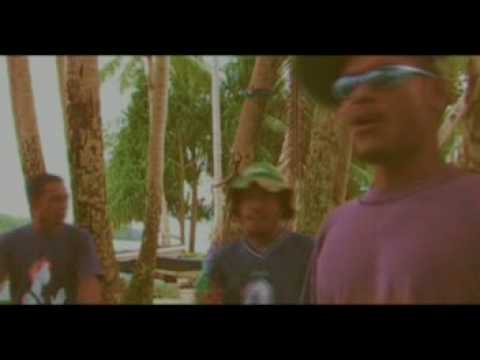 Na'ahorauu-She Makes Me Wonder