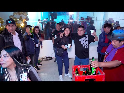 HOJA EN BLANCO...LOS CHARLIS DE LA CUMBIA en 4K / FELIZ CUMPLEAÑOS POLACO 2022