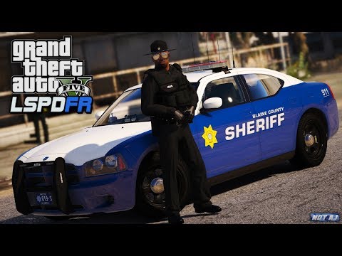 GTA 5 LSPDFR - Day 124 | BSCO Sandy Shores Patrol | LSPDFR Stolen Vehicle Contains C4 and Guns!