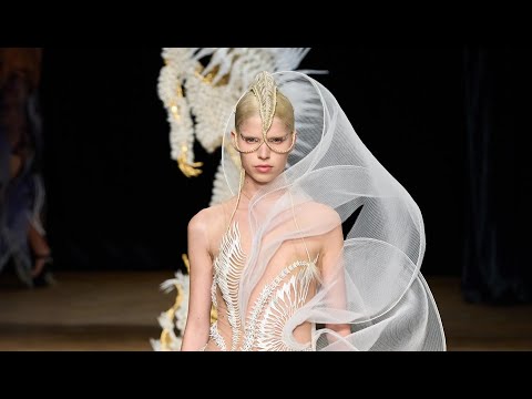 Iris van Herpen | Haute Couture | Fall Winter 2022/2023 | Fashion Show