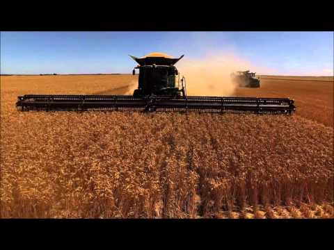 60' Largest Headers in the World on John Deere S690 Harvest Combines 1 Video