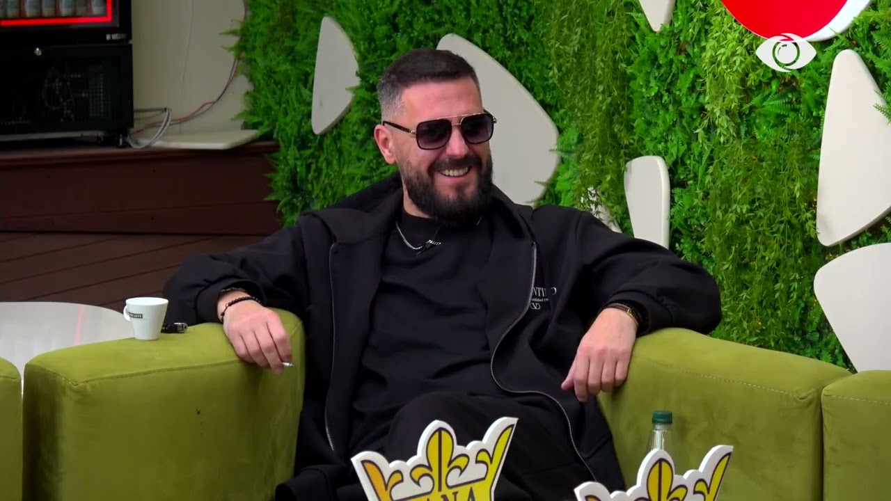 Unë do marr autografin tënd/ Rogerti i drejtohet Mateos