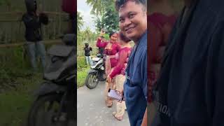 Download lagu lagi asik joget, manten cowoknya datang  #fyp #cantik #gadisdesa #lombok #karnaval #shorts #keb mp3