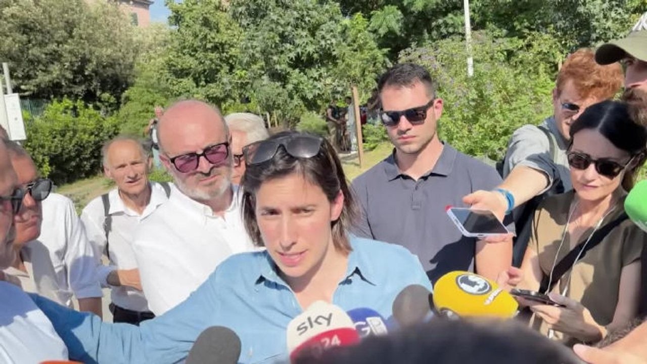 Sgombero Spin Time, Schlein: Sosteniamo il sindaco Gualtieri e tutta la comunità, trovare soluzione
