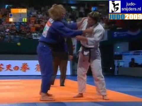 Judo 2009 Rotterdam: Juliane Robra (SUI) - Nataliya Smal (UKR) [-70kg].
