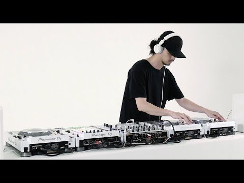 download lagu mp3 mp4 White Dj, download lagu White Dj gratis, unduh video klip Download White Dj Mp3 dan Mp4 Unlimited Gratis