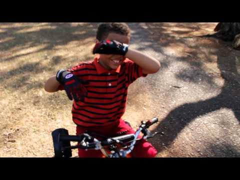 Tico Flow y Lttle MC - Astoa Records (Un dia familiar en el Mirador del Sur)