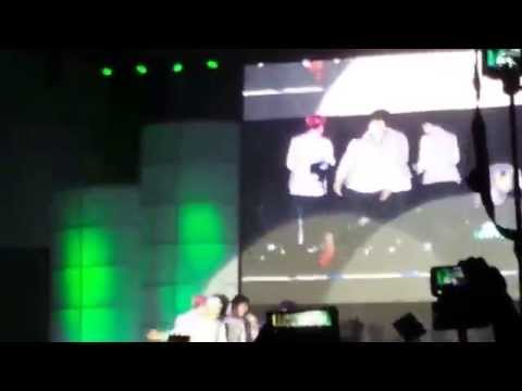 122814 KCON6 GOT7 singing 'A' and Moonlight