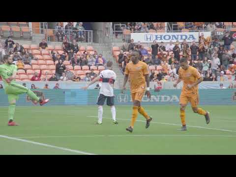 SLO-MO: Alberth Elis gets his first goal of 2019