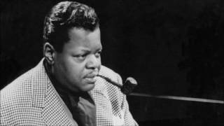 Oscar Peterson sings Nat King Cole 'It's only a paper moon'