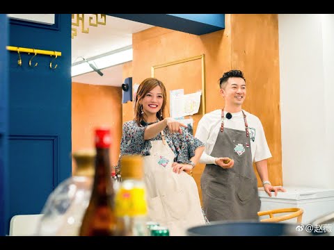 Thế giới bao la vẫn cứ gặp được người - Tô Hữu Bằng & Triệu Vy (Alec Su & Vicki Zhao)