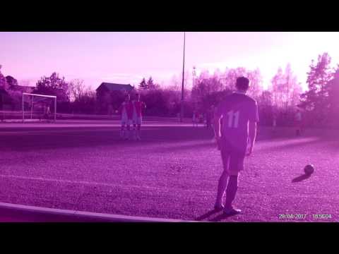 76' Więcław rzut wolny po faulu na Pierzynowskim