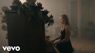 Lucy Cloud - Crash and Learn (Official Music Video)