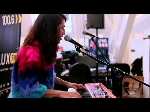 Joan As Police Woman - Holy City // live @FluxFM // MorningShowcase