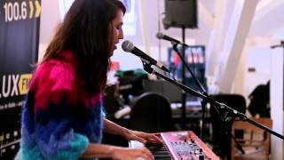 Joan As Police Woman live bei FluxFM - MorningShowcase am Nachmittag (Holy City)