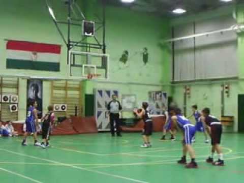 Baseballplayer basketballscores How baseballcatcher scores basketball?