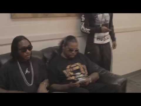 BONE THUGS N HARMONY IN DRESSING ROOM BACKSTAGE