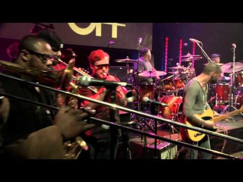 Aaron Spears featuring Jabo Starks -- Guitar Center Drum Off 2011
