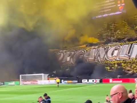 THE CRAZY ATMOSPHERE OF THE DJURGARDEN ULTRAS AGAINST AIK!