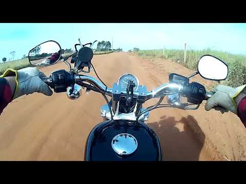 Harley Davidson 883 - role Off road.