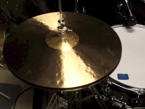 Paiste  14'' Signature Traditionals Medium Light Hi Hats