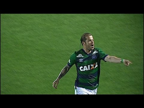 Gol de Tiago Luis, Chapecoense 2 x 2 Figueirense 09/08/2015, Brasileiro Série A 2015