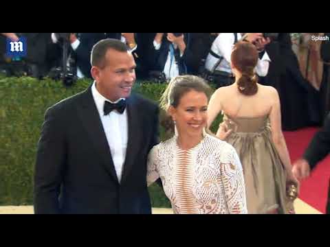 Video: Sergey and Nicole pose next to Anne and A Rod at 2016 MET Gala