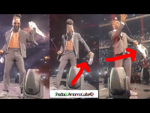 Burna Boy catches a BRAA as multiple women throw their und*rwears at him as he performs on stage!😹