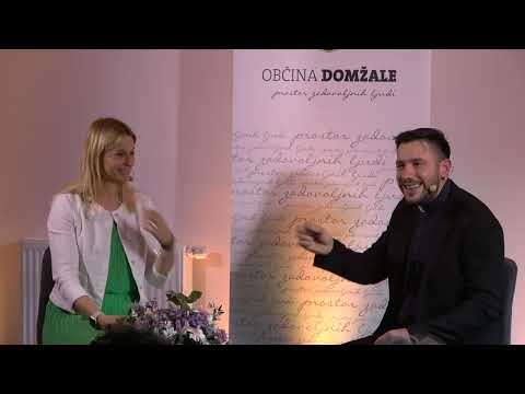 Srečanje ob kavi z županjo Renato Kosec in duhovnikom Martinom Golobom 8 4 2025