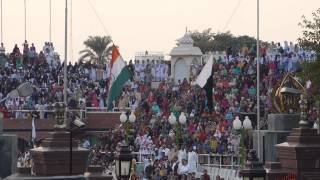 preview picture of video 'Inde 2014 : Wagah border - Cérémonie 5'