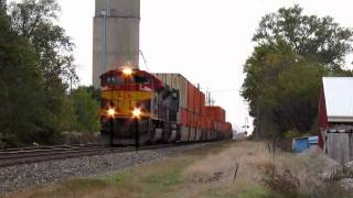preview picture of video 'Kansas City Southern SD70ACe's lead Schneider train!! (10/13/2011) CSXT Q106-13.'