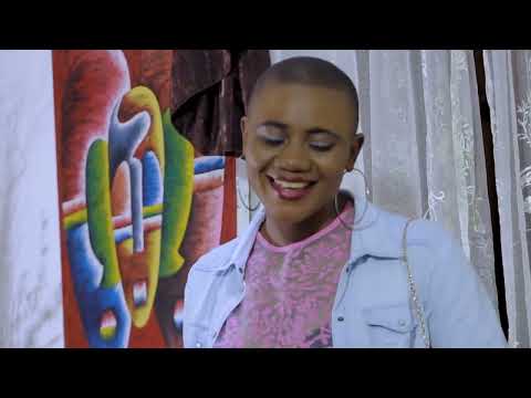 LA FEMME ET LE MATERIEL ( WOMAN AND MATERIAL) partie 2