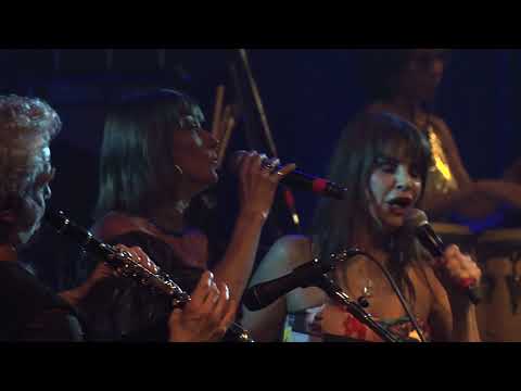 Fabiana Cantilo - Pupilas Lejanas Ft. Hilda Lizarazu, Daniel Melingo y Mia Folino