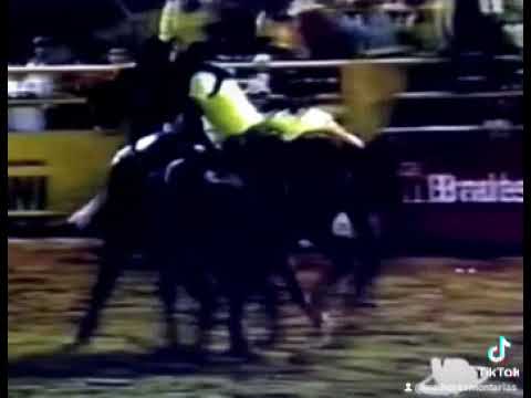 VILSON MARTINS DE ARAÚJO X TRIUNFO - RODEIO DE FERNANDÓPOLIS 2003