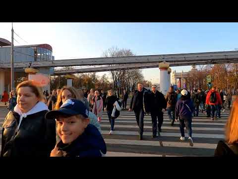 ⁴k Explorando as ruas limpas da Rússia em Moscou