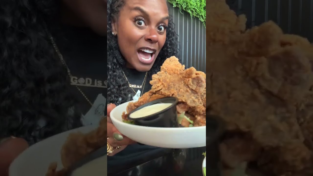 Took my family to get the best fried oyster mushrooms in Vegas, can y'all guess where we are??