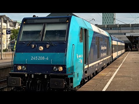 NAH.SH 245 208-4 mit dem NAH.SH Zug bei der Abfahrt in Hamburg-Altona