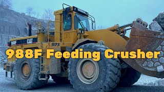 Jaw Crusher fed by 988F Loader