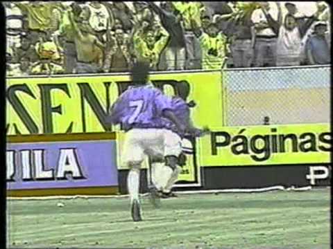 1996 (October 9) Ecuador 0-Colombia 1 (World Cup qualifier).mpg