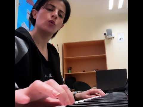 Iyad Rimawi ft. Mirna Kassis - Aam Tes'al Aanni (Al Kha'en Series Title Song) /اغنية مسلسل الخائن