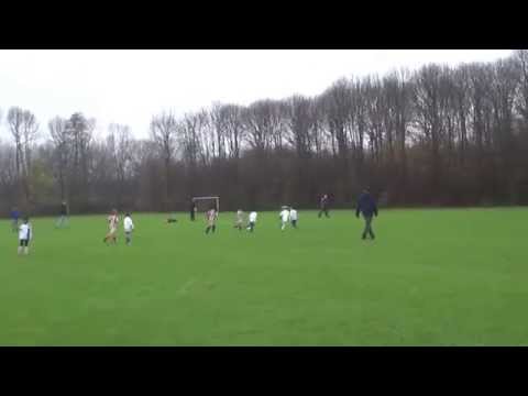 SV DWO F9 - DEN HOORN F10 (Zaterdag 7 december 2013)