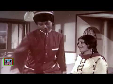 MUJHE GARMI LAGAY HAI PASS NAHIN AA - PAKISTANI FILM ABROO