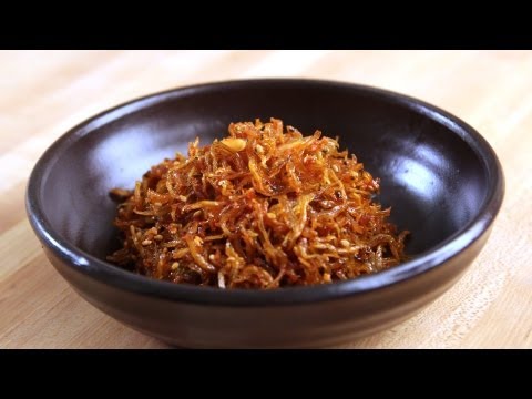 Stirfried dried anchovy side dishes (Myeolchi-bokkeum: 멸치볶음) Video