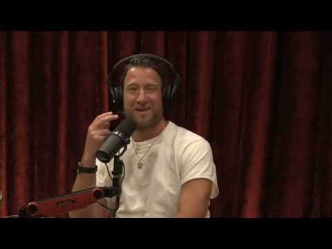 Dave Portnoy tells Joe Rogan about President Trump showing him the 'Lewinsky Room'