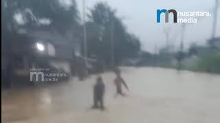 Banjir Rendam Jalan dan Pemukiman di Pandeglang - Banten