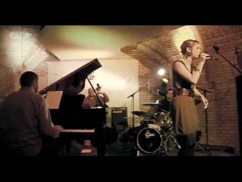 Webcsatorna Harcsa Veronika @ Take5, 1.rész.mp4